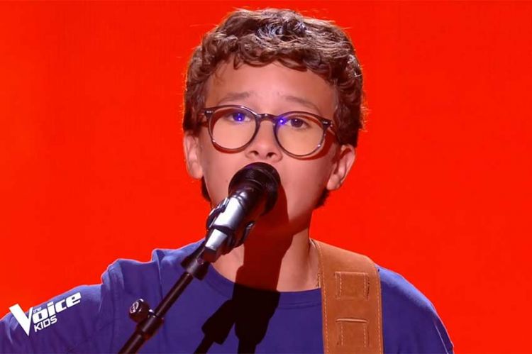 Replay "The Voice Kids" : Lucas chante "Un Altra Citta" de Petru Guelfucci - Vidéo