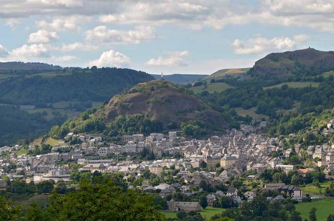 “Meurtres dans le Cantal” en tournage pour France 3 avec Alexandre Varga et Joséphine Jobert