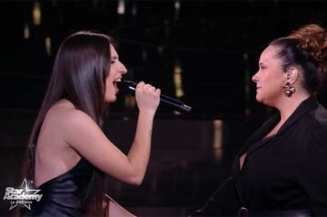 Replay "Star Academy" : Medley des anciens avec Lucie, Lea Haddad et Magalie Vaé avec Bastiaan, Léa et Ambre (vidéo)