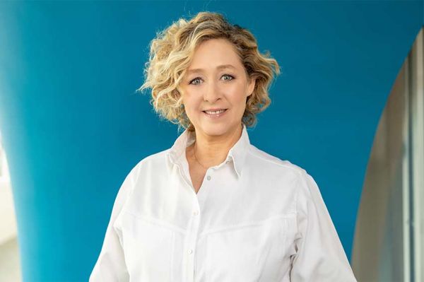 Alba Ventura quitte RTL pour rejoindre La Matinale de TF1 aux côtés de Bruce Toussaint