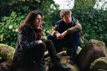 "L'île prisonnière" : Les épisodes 3 &amp; 4 diffusés sur France 2 lundi 20 février 2023 (vidéo)