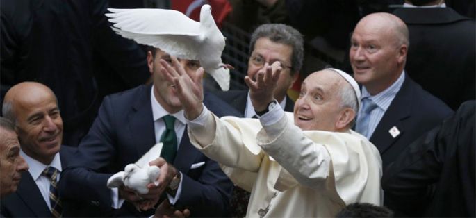 « N’oubliez pas de prier pour moi » : sujet sur le pape François dans “13H15, le dimanche” sur France 2