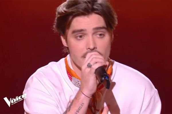 Replay "The Voice" : Thomas Larose chante « Caravane » de Raphaël (vidéo)
