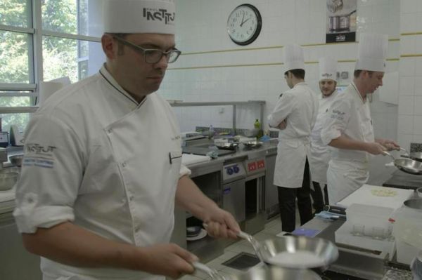 "Reportages découverte" : « Institut Paul Bocuse, à l’école des Toques Modèles » sur TF1 dimanche 30 juillet 2023 - Vidéo
