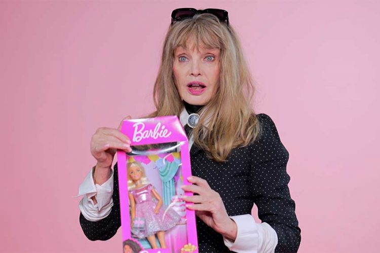 "Et Dieu créa Barbie" : L'histoire de la célèbre poupée sur France 5 vendredi 28 avril 2023 - Vidéo