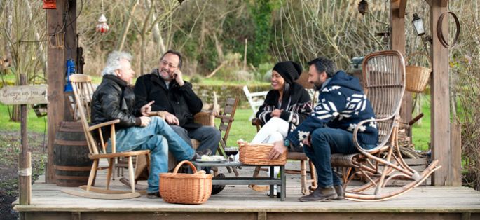 1ères images de “La parenthèse inattendue” avec Amel Bent, Jean Reno, Frédéric Lenoir sur France 2