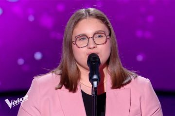 &quot;The Voice&quot; : Manuela chante &quot;Quand on n&#039;a que l&#039;amour&quot; de Jacques Brel - Vidéo