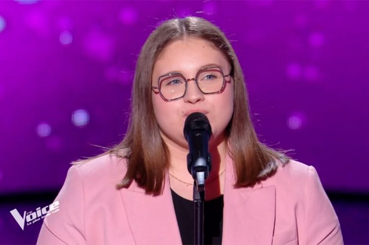 &quot;The Voice&quot; : Manuela chante &quot;Quand on n'a que l'amour&quot; de Jacques Brel - Vidéo