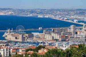 “Crimes parfaits” : deux épisodes en tournage à Marseille pour France 3 avec Isabelle Gélinas &amp; Arthur Mazet