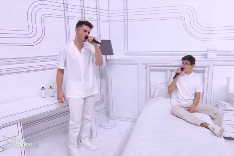 Replay &quot;Star Academy&quot; : Axel et Julien chantent &quot;Take On Me&quot; de A-ha - Vidéo