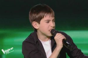 Replay “The Voice Kids” : Michel chante « We will rock you » de Queen (vidéo)