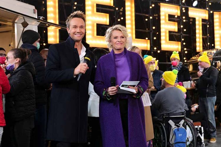 Téléthon 2022 : “Tous en scène pour le Téléthon” ce soir sur France 3 avec Sophie Davant &amp; Cyril Féraud