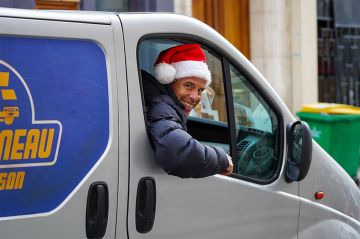 "Père Noël à domicile" avec Medi Sadoun et 20 guests sur M6 mardi 17 décembre 2024 (vidéo)