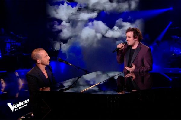 Replay “The Voice” : Jim Bauer &amp; Calogero chantent « Les feux d'artifice » (vidéo)