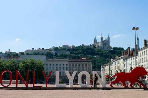 “A couteaux tirés” en tournage à Lyon avec Michèle Bernier pour France 3