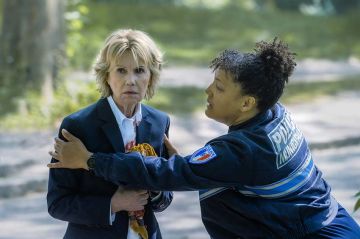 &quot;Flash(s)&quot; : la première enquête avec Miou-Miou à revoir sur France 2 mercredi 4 juin 2025 (vidéo)