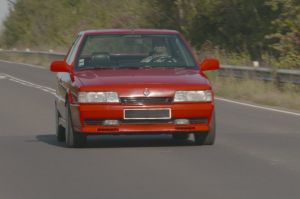 “Wheeler Dealers France” : restauration d&#039;une Renault 21 Turbo, jeudi 10 mars sur RMC Découverte (vidéo)