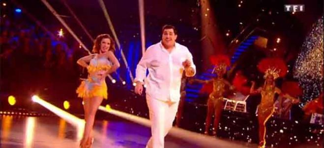 Replay “Danse avec les stars” : Artus sur « Mas Que Nada » de Sergio Mendes (vidéo)