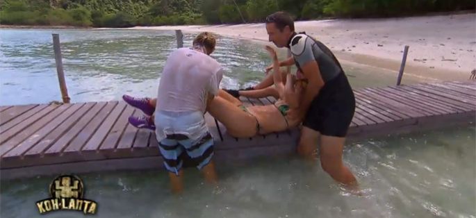 Replay “Koh-Lanta” : Isabelle se blesse sur l&#039;épreuve d&#039;immunité, Laurence fait un malaise (vidéo)