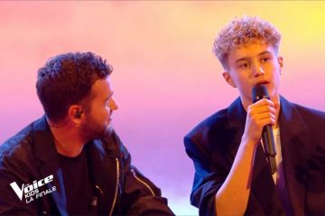 Replay &quot;The Voice Kids&quot; : Louis chante avec Claudio Capéo &quot;Elle est d’ailleurs&quot; de Pierre Bachelet (video)