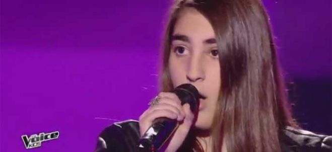 Replay “The Voice Kids” : Tiny chante « Are we awake » de Tal (vidéo)