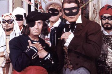 &quot;Fantômas se déchaîne&quot; à revoir sur TMC jeudi 25 juillet 2024 avec Louis de Funès &amp; Jean Marais (vidéo)