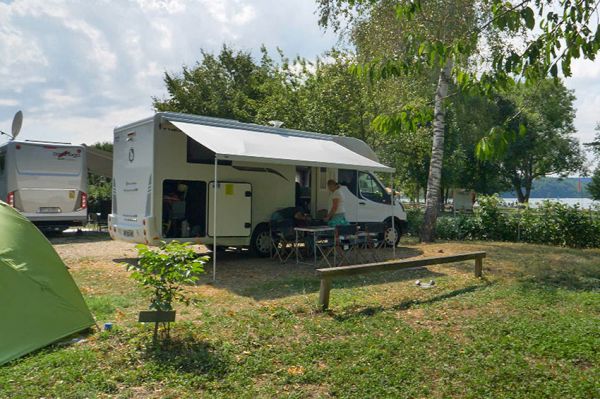 La folie du camping car - 4ème épisode de la saison 3 diffusé sur C8 jeudi 6 juin 2024
