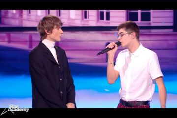 &quot;Star Academy&quot; : Axel et Pierre de Maere chantent &quot;Un jour je marierai un ange&quot; - Vidéo