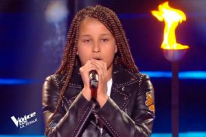 Replay “The Voice Kids” : Sara chante « Je te promets » de Johnny Hallyday (vidéo)