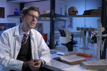 "L'histoire au scalpel" consacré à Voltaire &amp; Raphaël, jeudi 4 juin 2026 sur France 5