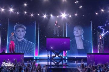 Replay &quot;Star Academy&quot; : Léa, Victor et Ambre chantent « Derrière l’Amour » de Johnny Hallyday (vidéo)