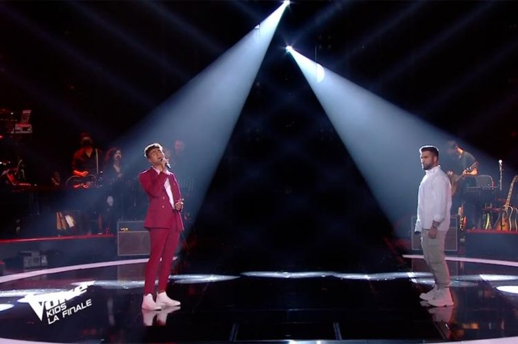 Replay “The Voice Kids” : Abdellah & Kendji Girac chantent « Bella Ciao » (vidéo)