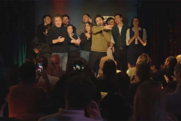 &quot;Top Comedy Club&quot; : Alex Vizorek reçoit Mathieu Madénian à Bruxelles vendredi 29 août 2025 sur France 4