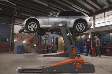 &quot;Wheeler Dealers France&quot; : restauration d'une BMW Z3 Coupé sur RMC Découverte lundi 20 octobre 2025
