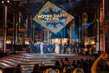 Le spectacle &quot;Notre-Dame de Paris - Les grandes retrouvailles 25 ans après&quot; sur M6 samedi 29 novembre 2025