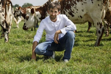 "L'amour est dans le pré" : découvrez Etienne, agriculteur de la saison 21 sur M6