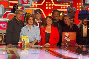 &quot;Les enfants de la télé&quot; dimanche 23 novembre 2025, les invités de Faustine Bollaert sur France 2 (vidéo)