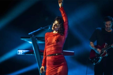 &quot;Basique, le concert&quot; de Barbara Pravi sur France 2 vendredi 4 juillet 2025